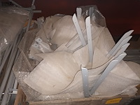 Lot 444 - metalen onderdelen - afbeelding 3 van  6