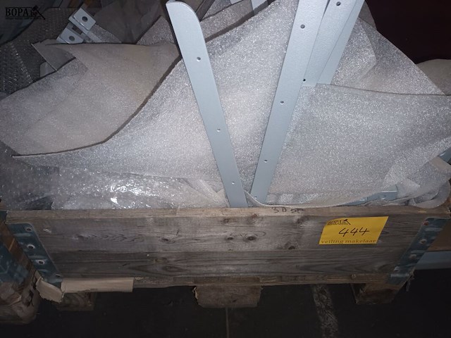 Lot 444 - metalen onderdelen - afbeelding 6 van  6