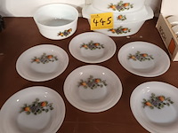 Lot 445 - servies arcopal. 9 stuks - afbeelding 1 van  3