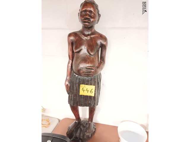 Lot 446 - afrikaans houten beeld - afbeelding 1 van  4