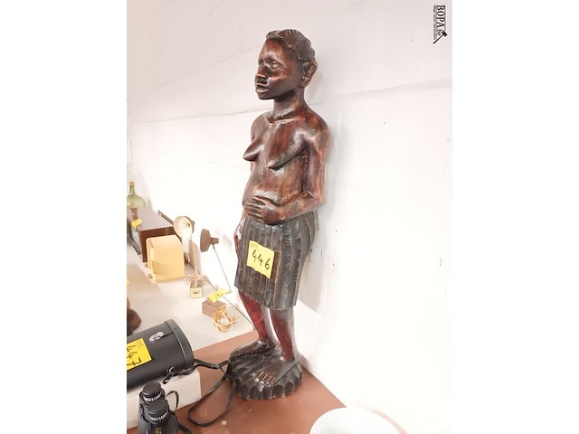 Lot 446 - afrikaans houten beeld - afbeelding 2 van  4