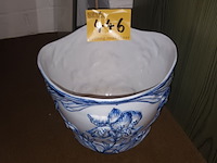 Lot 446 - art nouveau bloempot - afbeelding 1 van  5