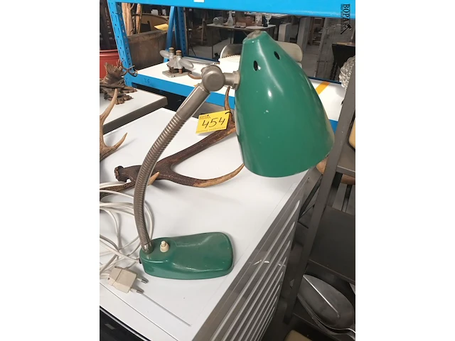 Lot 446 - vintage bureaulamp - afbeelding 1 van  3