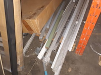 Lot 447 - diversen. inhoud rek - afbeelding 4 van  5