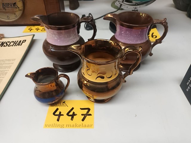 Lot 447 - staffordshire engelse melkkan. 4 stuks - afbeelding 1 van  3