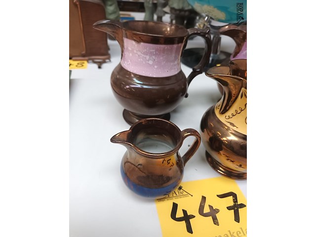 Lot 447 - staffordshire engelse melkkan. 4 stuks - afbeelding 2 van  3