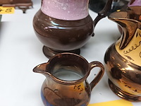 Lot 447 - staffordshire engelse melkkan. 4 stuks - afbeelding 2 van  3