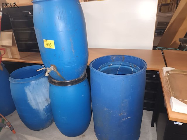 Lot 449 - blauwe pvc tonnen. 5 stuks - afbeelding 1 van  3