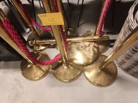 Lot 45 - afzetpaaltjes. 7 stuks - afbeelding 2 van  4