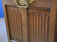 Lot 45 - antieke eikenhouten meubelstuk in gotische stijl houtsnijwer - afbeelding 5 van  5