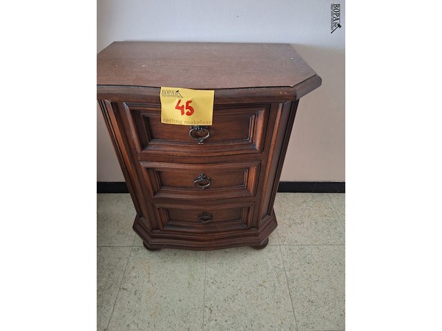 Lot 45 - bijzetkastje met lades. 2 stuks - afbeelding 1 van  4