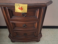Lot 45 - bijzetkastje met lades. 2 stuks - afbeelding 1 van  4