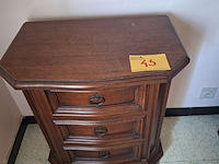 Lot 45 - bijzetkastje met lades. 2 stuks - afbeelding 3 van  4
