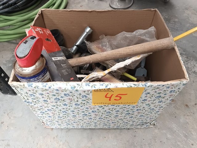 Lot 45 - doos met divers werkmateriaal - afbeelding 1 van  4