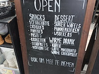 Lot 45 - dubbelzijdig stoepbord - afbeelding 1 van  3