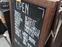 Lot 45 - dubbelzijdig stoepbord - afbeelding 2 van  3