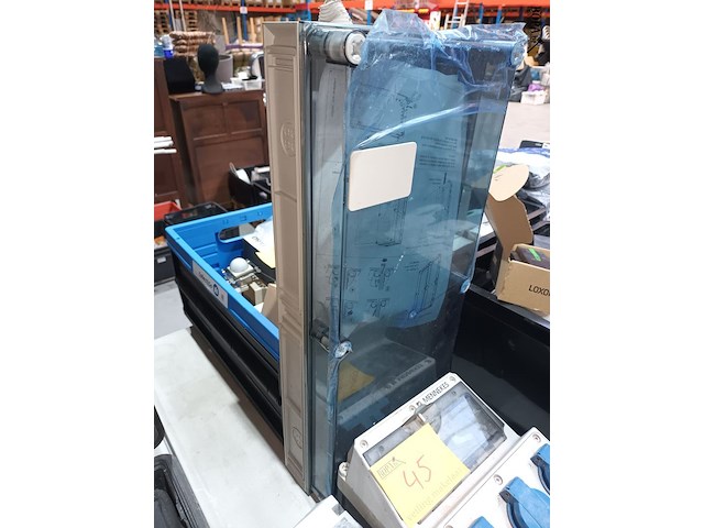 Lot 45 - elektriciteitskastjes. 3 stuks - afbeelding 2 van  5