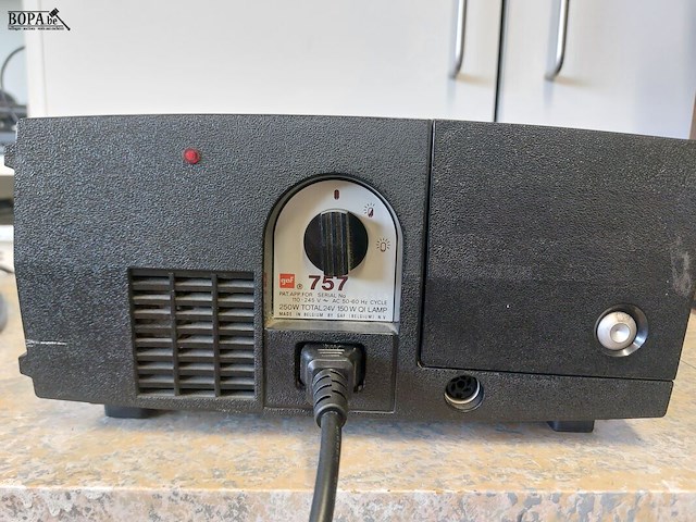 Lot 45 - gaf rotomatic diaprojector - afbeelding 3 van  3