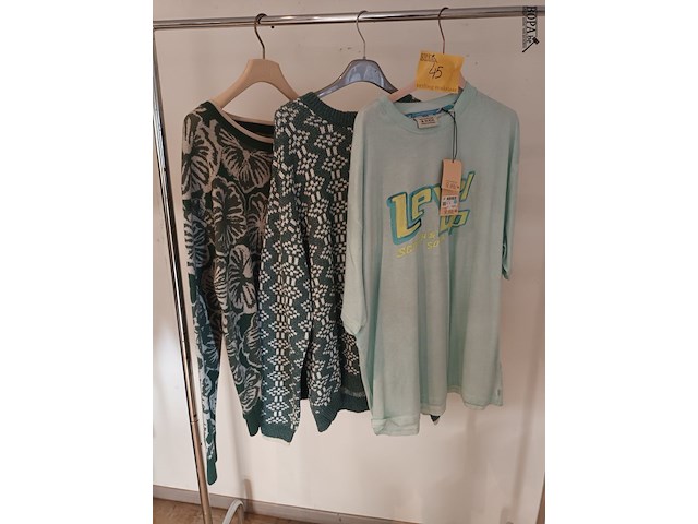Lot 45 - herentrui maat xl. 3 stuks - afbeelding 1 van  4