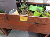 Lot 45 - houten hoge plantenbak - afbeelding 4 van  4