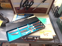 Lot 45 - messenset - afbeelding 1 van  4