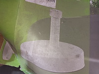 Lot 45 - parasolvoet - afbeelding 2 van  3