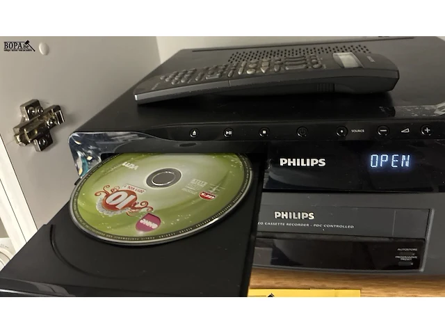 Lot 45 - philips dvd speler en cassettespeler - afbeelding 6 van  11