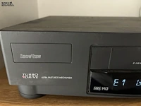 Lot 45 - philips dvd speler en cassettespeler - afbeelding 10 van  11
