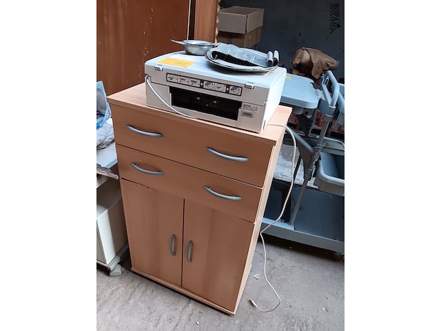 Lot 45 - printer brother en kastje - afbeelding 1 van  2