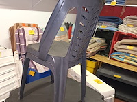 Lot 45 - pvc terrastafel met stoelen - afbeelding 4 van  4