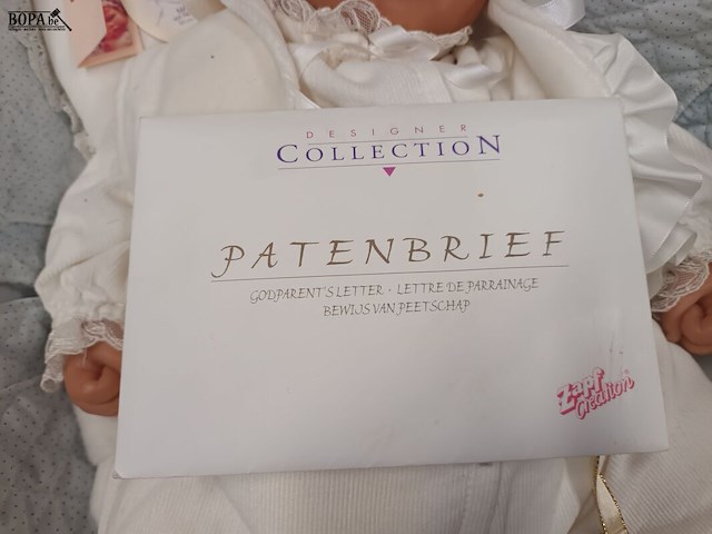 Lot 45 - reborn babypop matina in mandje, peterschapsbewijs - afbeelding 4 van  5