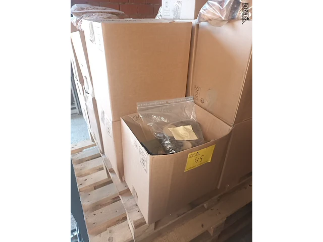 Lot 45 - rookhout chunck kers 1 kg. 11 stuks - afbeelding 1 van  2