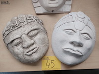Lot 45 - stenen wandmaskers, 3 stuks - afbeelding 2 van  4