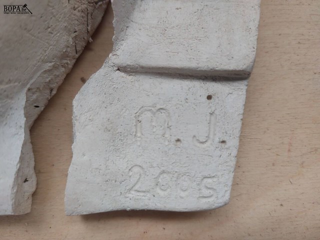 Lot 45 - stenen wandmaskers, 3 stuks - afbeelding 4 van  4