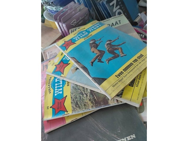 Lot 45 - vintage tijdschriften, pocketromans en strips - afbeelding 4 van  5