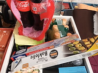 Lot 45 - voeding, dranken en keukengerei - afbeelding 4 van  6