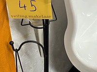 Lot 45 - zwarte metalen theelichthouder