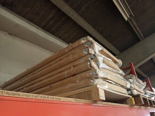 Lot 450 - lattenbodems. 11 stuks - afbeelding 2 van  3