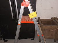 Lot 450 - trapladder - afbeelding 2 van  2