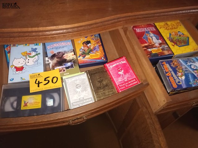Lot 450 - video’s en boeken - afbeelding 4 van  5