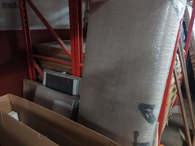 Lot 451 - onderdelen van sofa’s - afbeelding 3 van  3