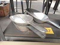 Lot 452 - aluminium graanscheppen. 3 stuks