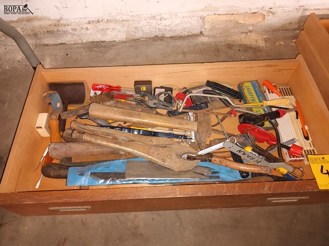 Lot 454 - gereedschap. 2 bakken - afbeelding 2 van  3