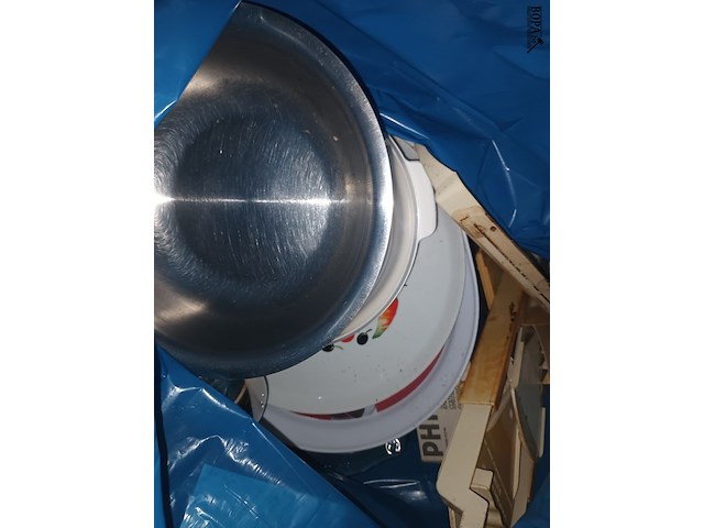 Lot 455 - huisraad. 7 zakken - afbeelding 2 van  6