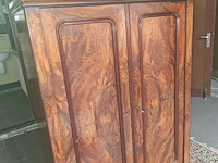 Lot 456 - antieke meidenkast - afbeelding 1 van  1