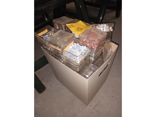 Lot 456 - bevestigingsmateriaal. 1 doos - afbeelding 2 van  3