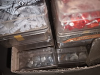 Lot 456 - bevestigingsmateriaal. 1 doos - afbeelding 3 van  3
