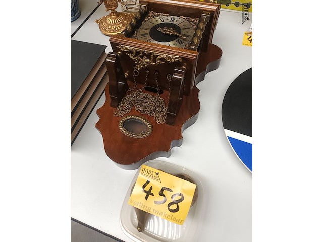 Lot 458 - antieke klok - afbeelding 1 van  4