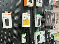Lot 46 - accessoires voor gsm en tablets. 46 stuks - afbeelding 3 van  10