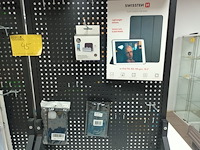 Lot 46 - accessoires voor gsm en tablets. 46 stuks - afbeelding 6 van  10